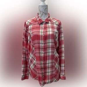 Women’s comfy pink plaid shirt by Maurice’s size 2X button snaps